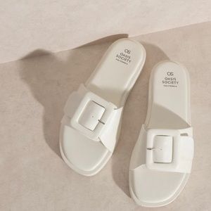 OASIS SOCIETY Daisy - Single Buckle Slide